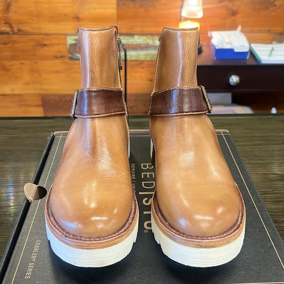 Bed Stu Tan and Brown Ankle Boots - Picture 2 of 4